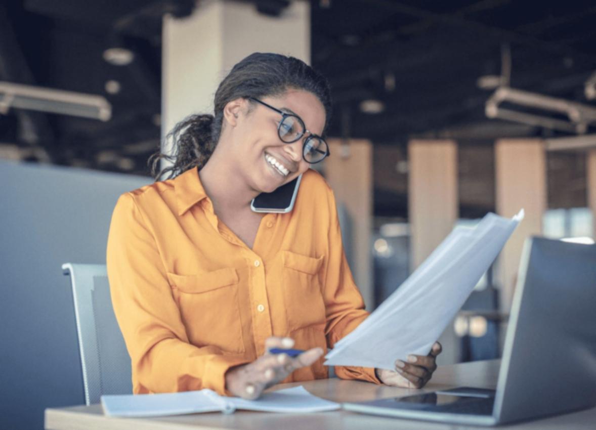 Analyse des marchés financiers canadiens avec graphiques et données d'investissement